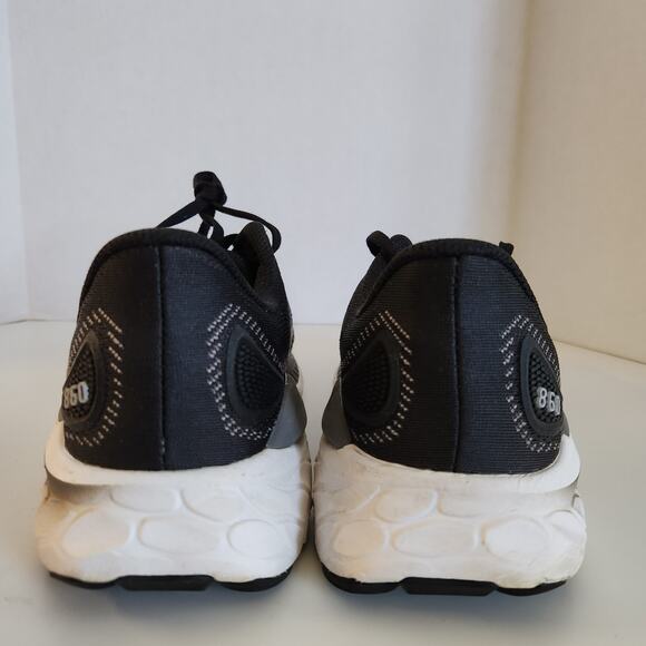 New Balance Women's W860V13 Running Shoe, Black/White/Castlerock, 12 - Picture 5 of 9